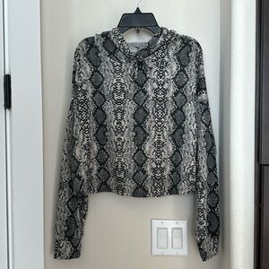 Snakeskin Print Lightweight Hoodie with drawstrings